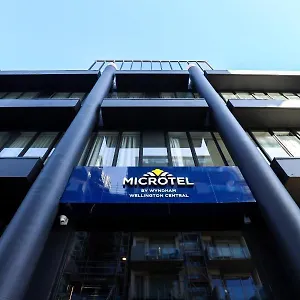 Microtel By Wyndham ホテル